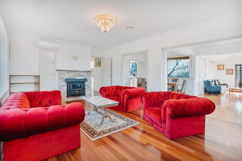 Restful Canberra Retreat In Spacious Terrace Home - Accommodation NT 0