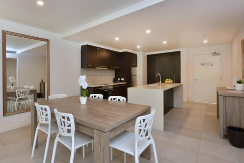 Resort-style Swim Out - A True Tropical Oasis - Accommodation NT 3