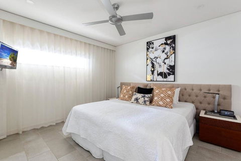 Rose At Temple Palm Cove - A Poolside Paradise - Accommodation NT 3