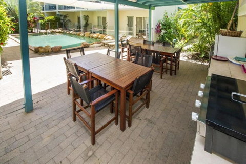SAILS 9 Beachfront Getaway Horseshoe Bay - Accommodation NT 3