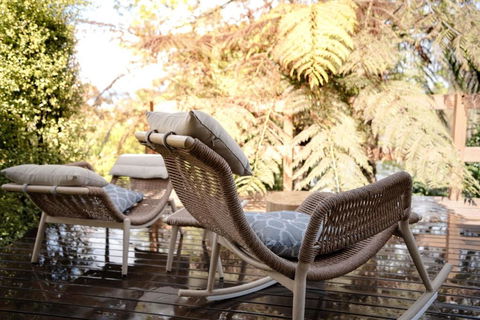 Romantic Garden Cottage With Home Cinema - NT Tourism 2