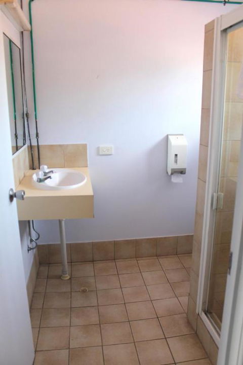 Rocky Glen Hotel Motel Gladstone - NT Tourism 2