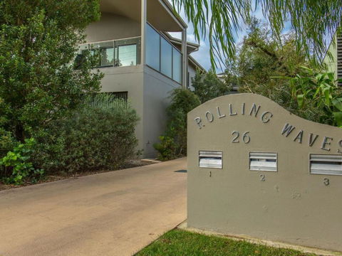Rolling Waves No 2 - Accommodation NT 0