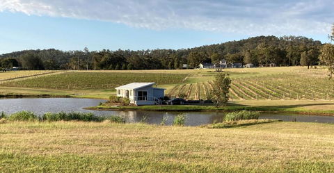 Romantic Lakehouse Set In A Private Vineyard In The Hunter Valley - Accommodation NT 0