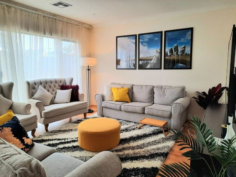 Room In Guest Room - Private Room In A Charming Hampton-style Home Ten Minutes From Fremantle Port - NT Tourism 0