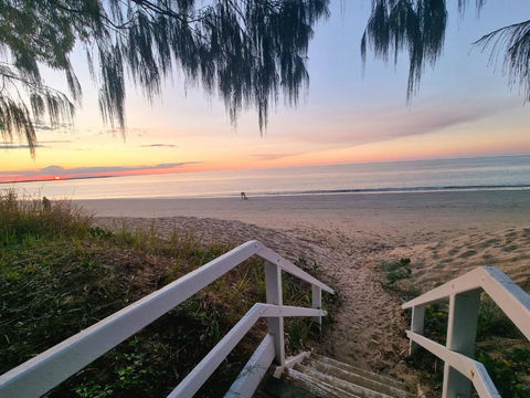 Rosalynda- Luxury Beachfront 3 BR Townhouse - Accommodation NT 0