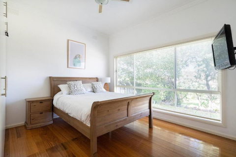 Rosebud Reset - A Beachside Group Getaway - Accommodation NT 2