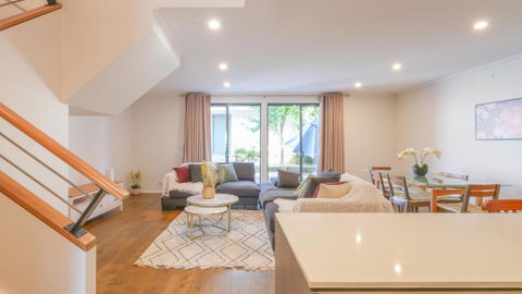 Rousehill 4Br House Close To Train&Shopping&Parks - Accommodation NT 1