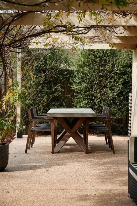 Salt Air Hideaway With Lush Backyard - Accommodation NT 1