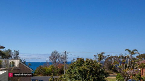 Salt Water Villa Bermagui Four Bedroom Central Location With Wifi - NT Tourism 1