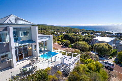 Salty Kiss I Private Properties - Accommodation NT 0