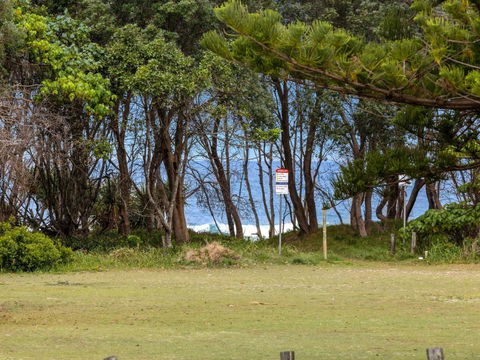 Salty Kisses On Marine Parade - Accommodation NT 1
