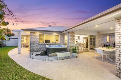 Salty Pause At Bondi House - With Spa And Pet Friendly! - Accommodation NT 2