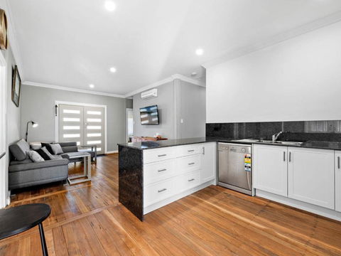 Salty Sea Cottage - NT Tourism 3