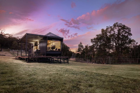 Sam The Tiny Cabin In Serpentine - Accommodation NT 0