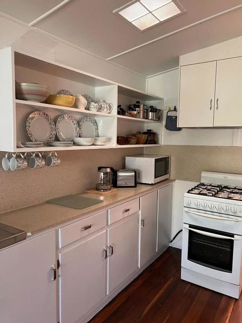 Samantha - Accommodation NT 1