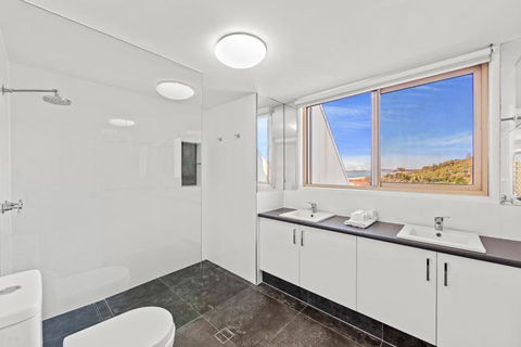 Sanctuary Beach Resort - NT Tourism 1