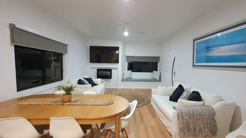 Sand And Swell At Sawtell - Accommodation NT 0