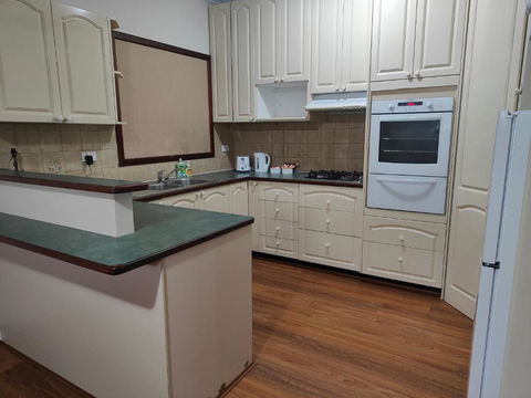 S&S Guest House - Accommodation NT 3