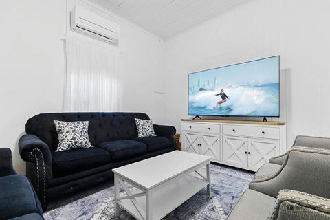 Sandown Beachside Cottage - Accommodation NT 1