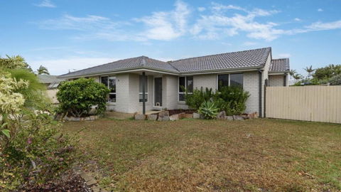 Sandstone Cove At Sandstone Point - Accommodation NT 0