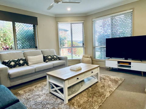 Sandstone Point Holiday Home - Accommodation NT 0