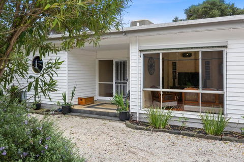 SANDY ANN At Lonnie - Accommodation NT 1