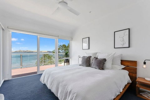 Sandy Bay Beachfront Oasis Direct Beach Access - Accommodation NT 3