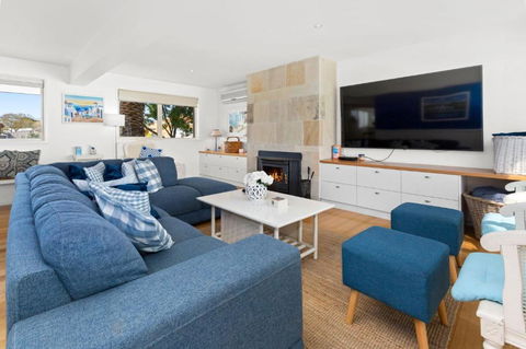SANTORINI BEACH HOUSE SAFETY BEACH - Accommodation NT 1