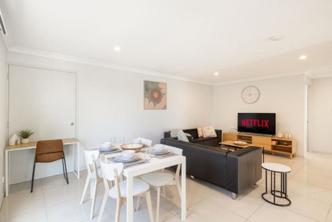 Smart Suites Self Check-in Apartments - Rocklea Station S - Accommodation NT 1