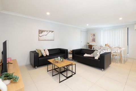 Smart Suites Self Check-in Apartments - Rocklea Station S - Accommodation NT 2