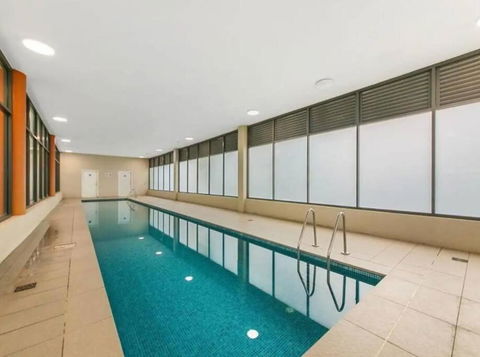 Spacious 3bed Apt With Pool & Gym Near Parramatta - NT Tourism 1
