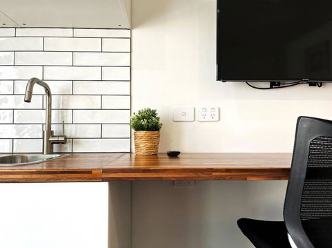 Studio A By Breckler Park - Accommodation NT 3