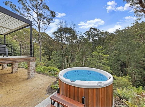 Stunning Peaceful Holiday Haven With Waterfall - Accommodation NT 0