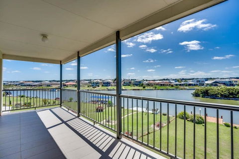 T2 12 Wentworth Pde Hindmarsh Island - No Linen Included - Accommodation NT 2