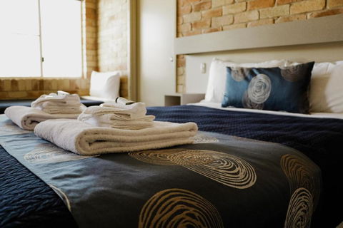 The Australian Hotel St George - Accommodation NT 0