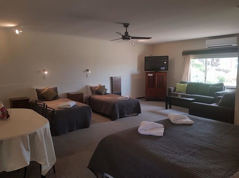 Beachport Motor Inn - Accommodation NT 1