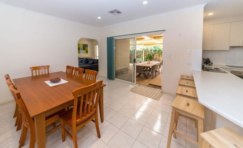 Beachside At Normanville - 7 Ronald Street - NT Tourism 2