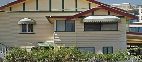 Beachside Queenslander - Accommodation NT 1