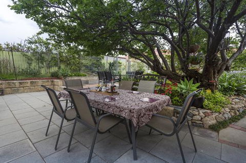 Bed And Breakfast In Perth - Accommodation NT 2