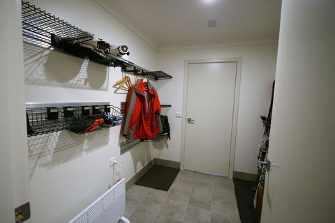 Bedrock - 11 Twynam Street, Jindabyne - NT Tourism 1