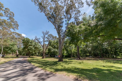 Belair National Park Holiday Park - Accommodation NT 2