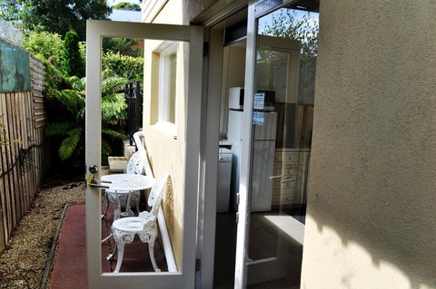 Belton Apartments - The Studio - Accommodation NT 2