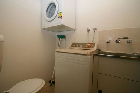 Benny's 3/25 Park Road - NT Tourism 1