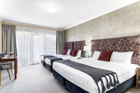 Berry Village Boutique Motel - NT Tourism 1