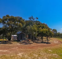 Big Tiny Seven Hills Tiny House Tallarook - NT Tourism