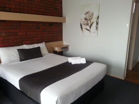 Big Valley Lakeside Paradise Motor Inn - Accommodation NT 3