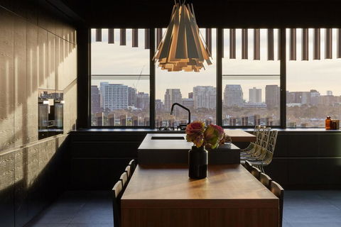 Birdcage Penthouse Luxury Melbourne Ultra Modern Industrial Chic - NT Tourism 0