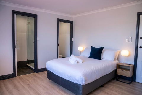 The Rec Hotel Waroona - NT Tourism 0