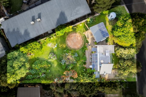 The Secret Garden - Alpine Retreat - Accommodation NT 0